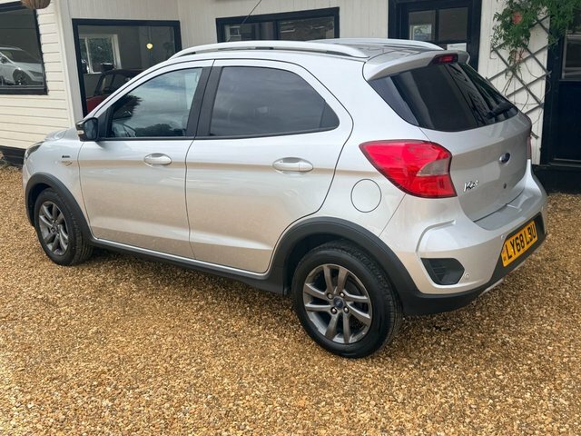 Ford KA+ Ka Zetec Red #13