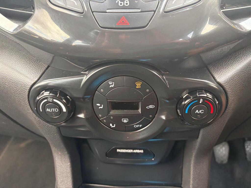 Ford Ecosport Automatic Titanium Black #17