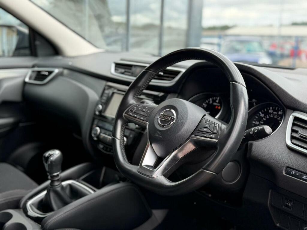 Nissan Qashqai 1.3 Dig-t N-connecta Euro 6 Ss