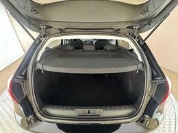 Peugeot 308 Hatchback White #50