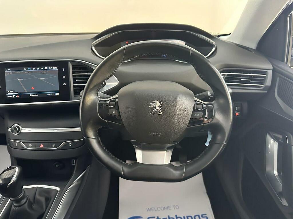 Peugeot 308 Hatchback White #11