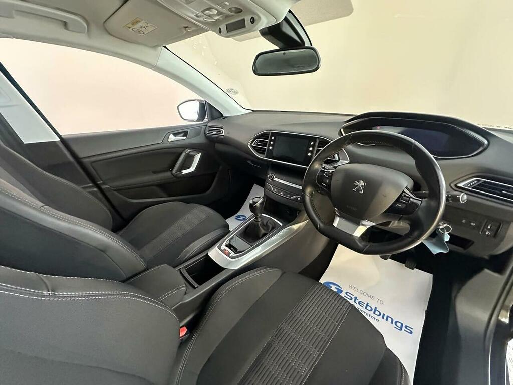 Peugeot 308 Hatchback White #13