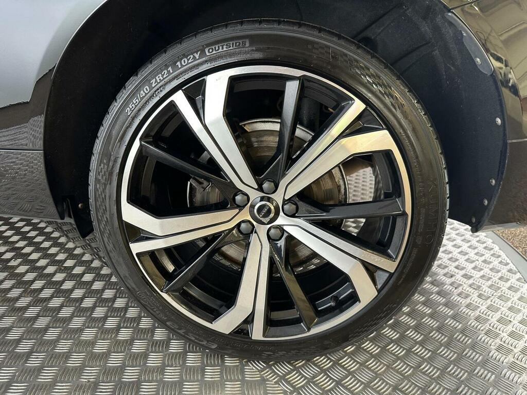 Volvo XC60 B5 P Awd Plus Dark Silver #27