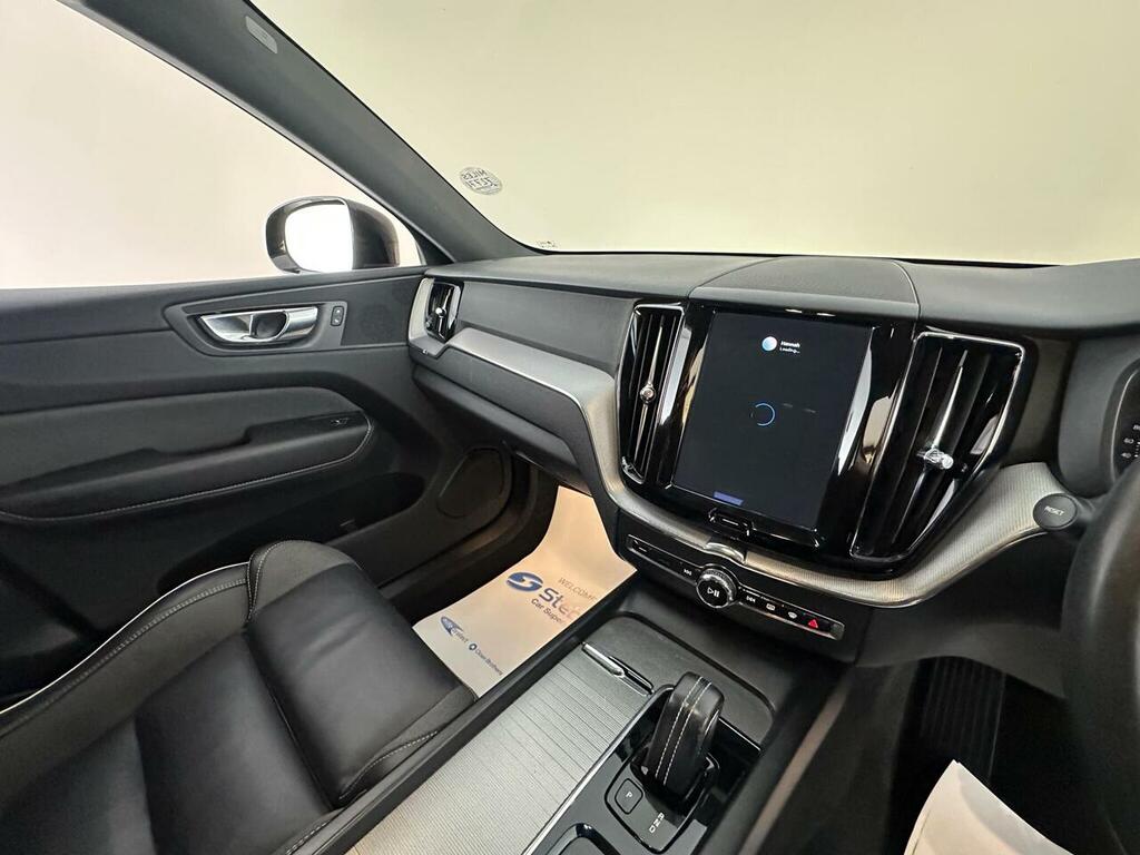 Volvo XC60 B5 P Awd Plus Dark Silver #13