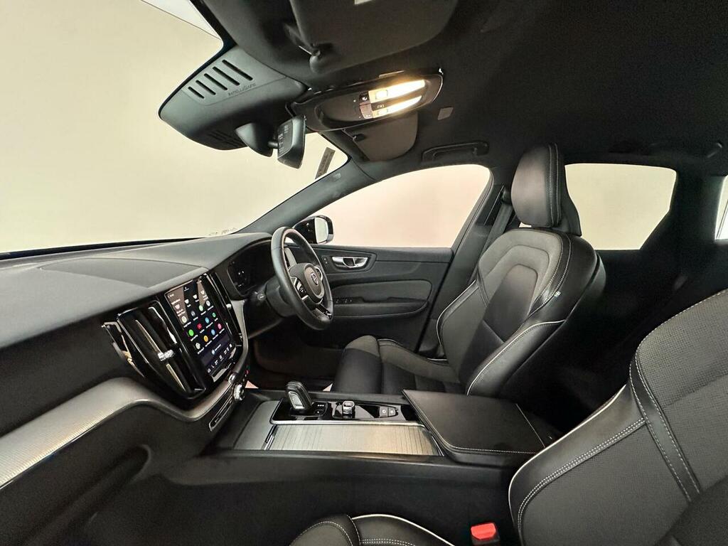 Volvo XC60 B5 P Awd Plus Dark Silver #26
