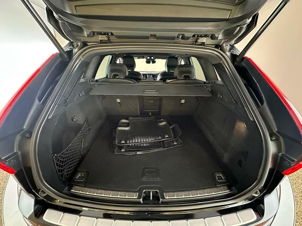 Volvo XC60 B5 P Awd Plus Dark Silver #22