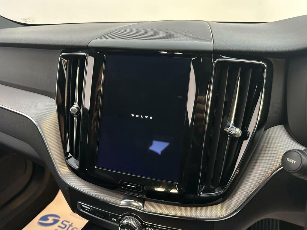 Volvo XC60 B5 P Awd Plus Dark Silver #10