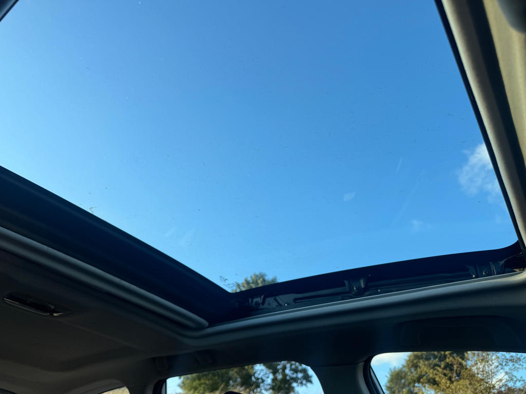 Subaru Forester I Xe White #2