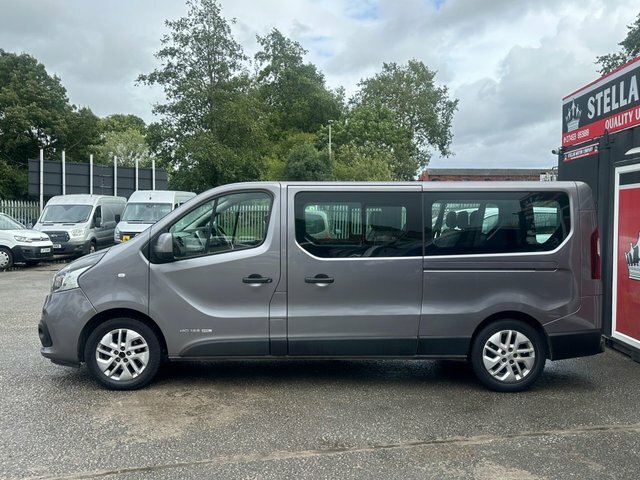 Renault Trafic 2017 1.6 Dci 29 Sport Nav Minibus Double Cab D Grey