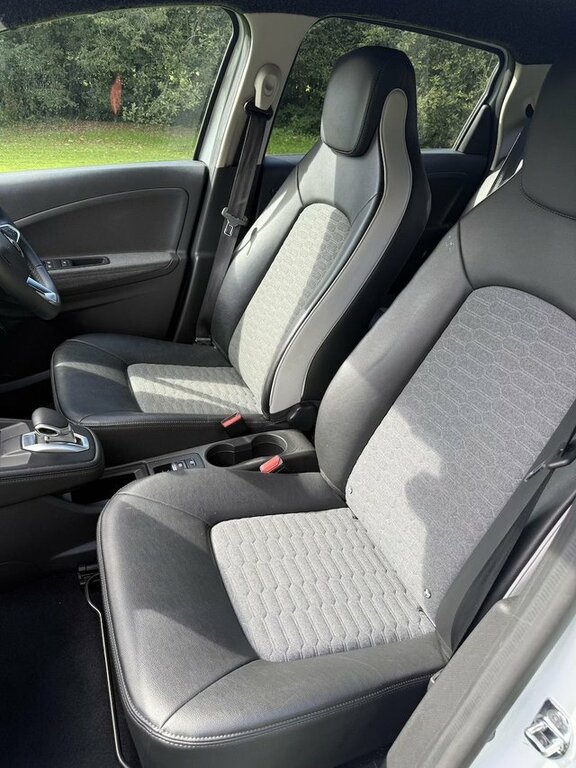 Renault Zoe I Iconic 135 Bhp White #9