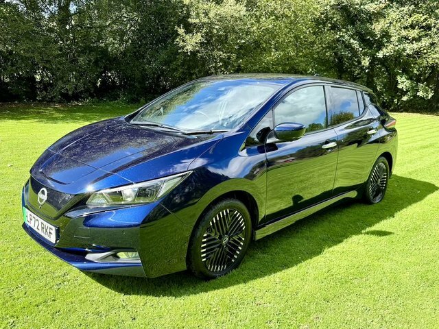 Nissan Leaf N-connecta Hatchback Blue #4