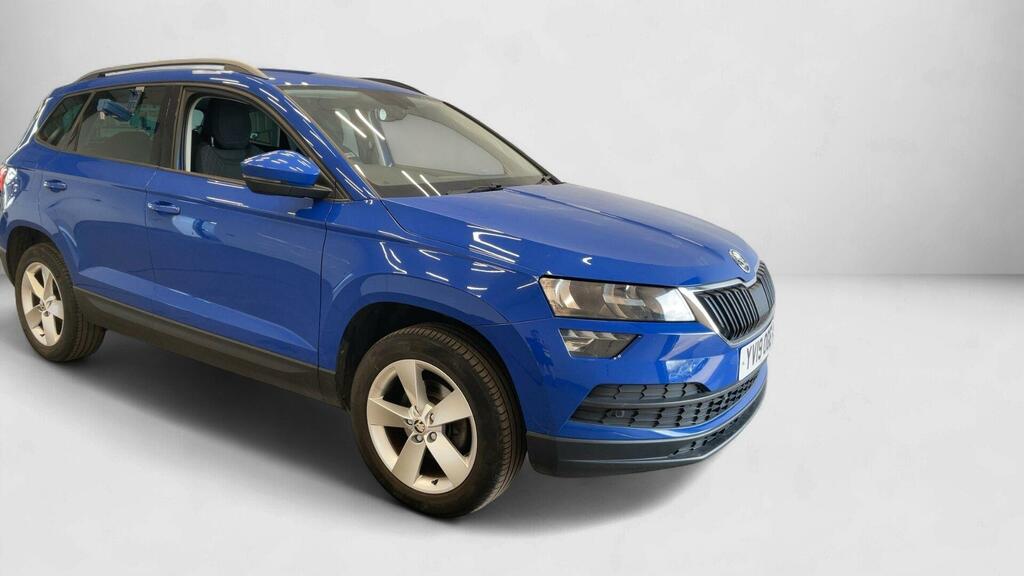 Skoda Karoq Se Technology Blue