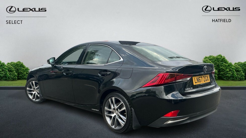 Lexus IS 2.5 300H Executive Edition Saloon Hybri Black #2