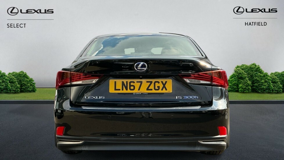 Lexus IS 2.5 300H Executive Edition Saloon Hybri Black #5