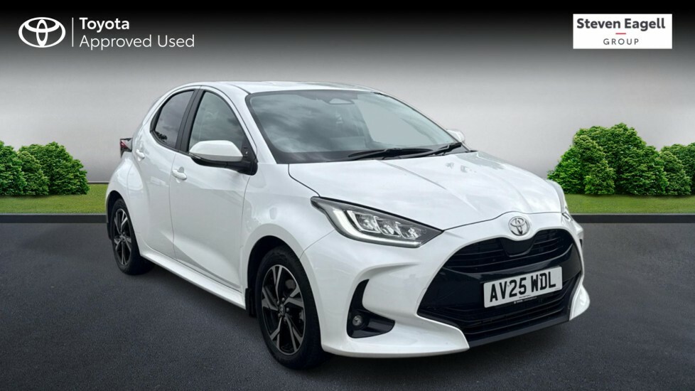 Toyota Yaris 1.5 Vvt-h Design E-cvt Euro 6 Ss White