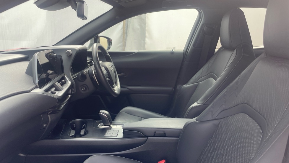 Lexus UX 300E 72.8Kwh Premium Plus DF74WFK Red #6