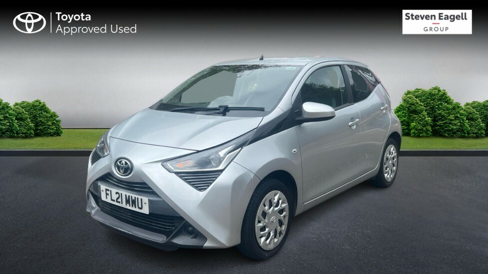Toyota Aygo 1.0 Vvt-i X-play Euro 6 Safety Sense Silver #3