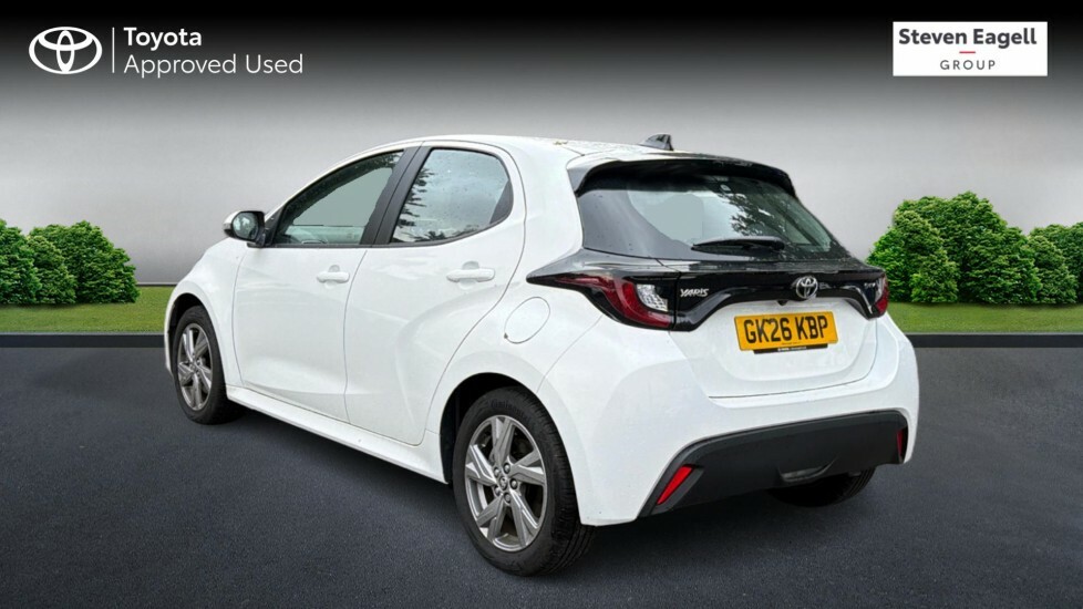 Toyota Yaris 1.5 Vvt-h Icon E-cvt Euro 6 Ss White #4