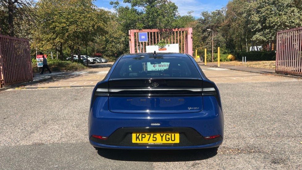 Toyota Prius Hatchback Silver #26