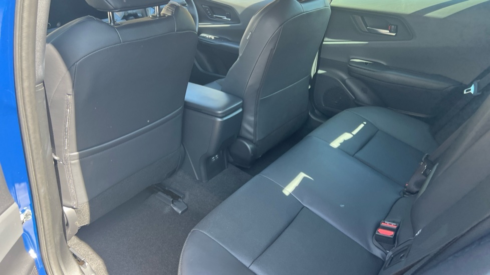 Toyota Prius Hatchback Silver #15