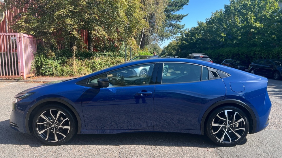 Toyota Prius Hatchback Silver #24