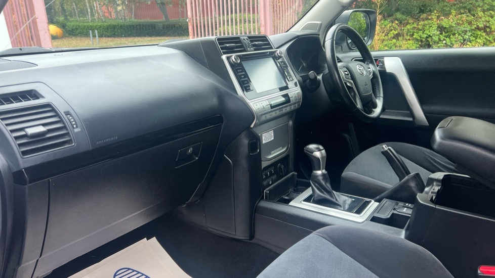 Toyota Land Cruiser 2.8D Active 4Wd Euro 6 7 Seat White #5