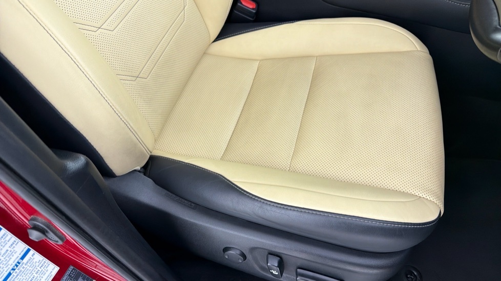 Lexus NX 300H 2.5 White #18