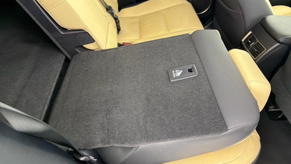 Lexus NX 300H 2.5 White #19