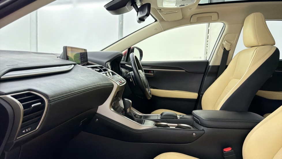 Lexus NX 2.5 300H Gpf Takumi Suv Hybrid E-cvt 4W Red #6