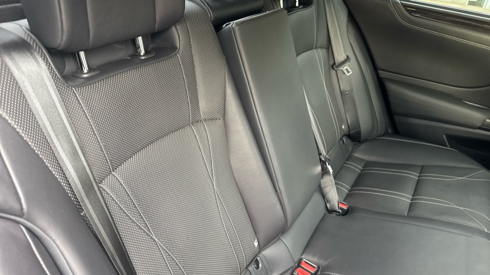 Lexus ES Saloon 2.5 Premium Pack Ulez Approved Blue #19
