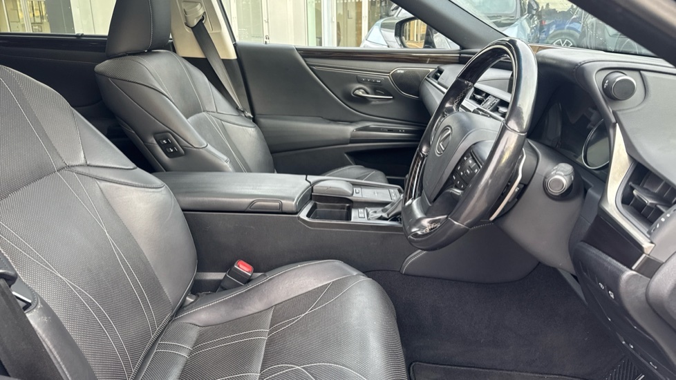 Lexus ES Saloon 2.5 Premium Pack Ulez Approved Blue #13