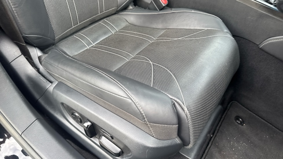 Lexus ES Saloon 2.5 Premium Pack Ulez Approved Blue #18