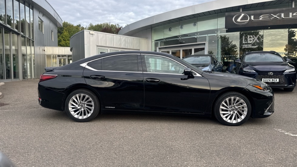 Lexus ES Saloon 2.5 Premium Pack Ulez Approved Blue #23