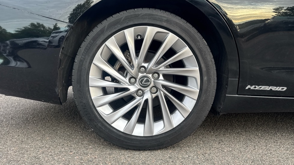 Lexus ES Saloon 2.5 Premium Pack Ulez Approved Blue #24