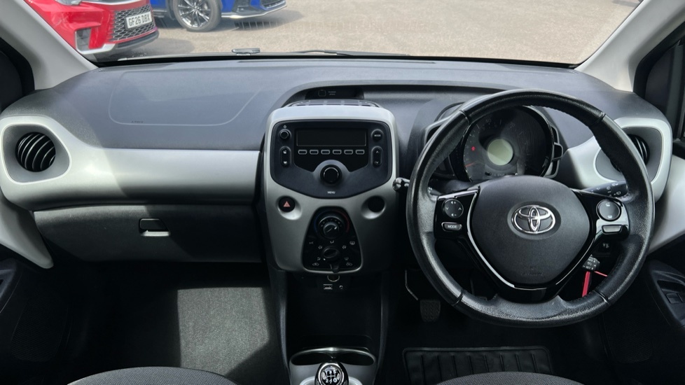 Toyota Aygo 1.0 Vvt-i X-play Euro 6 White #6