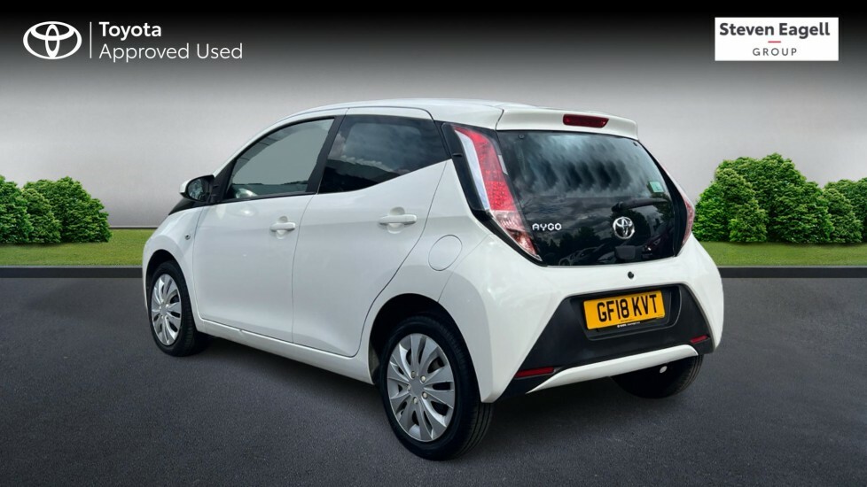 Toyota Aygo 1.0 Vvt-i X-play Euro 6 White #4