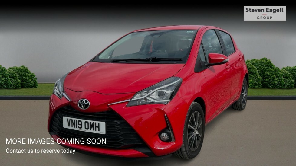 Toyota Yaris Black #3