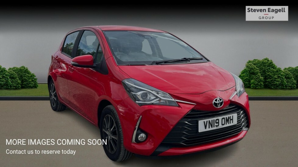 Toyota Yaris Black #1