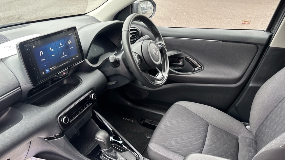 Toyota Yaris 1.5 Vvt-h Design E-cvt Euro 6 Ss Grey #5