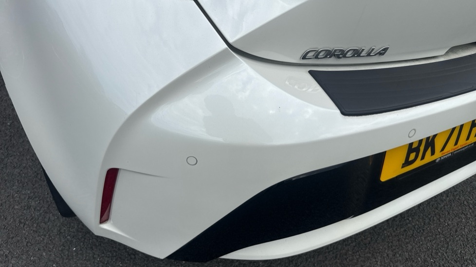Toyota Corolla Hatchback White #34