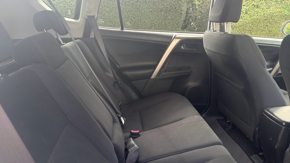 Toyota Rav 4 White #8