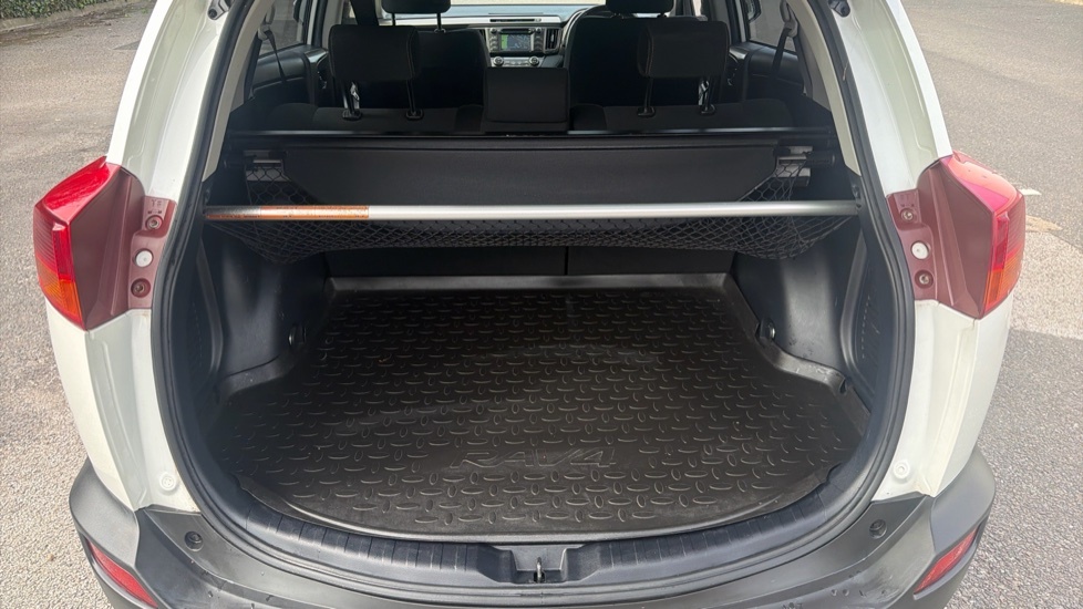 Toyota Rav 4 White #13