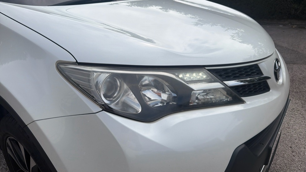 Toyota Rav 4 White #20
