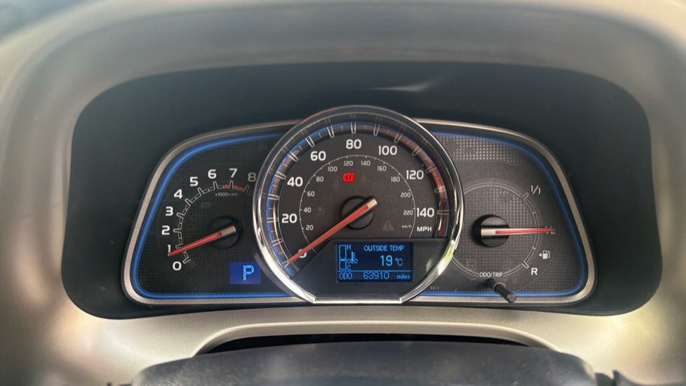 Toyota Rav 4 White #11