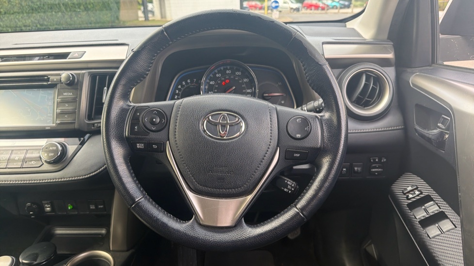 Toyota Rav 4 White #7