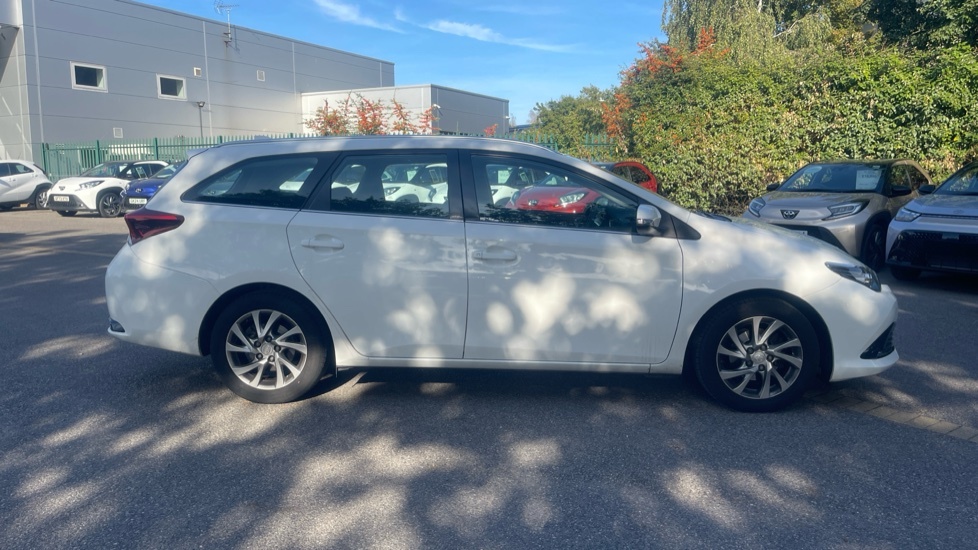 Toyota Auris Hatchback Grey #23