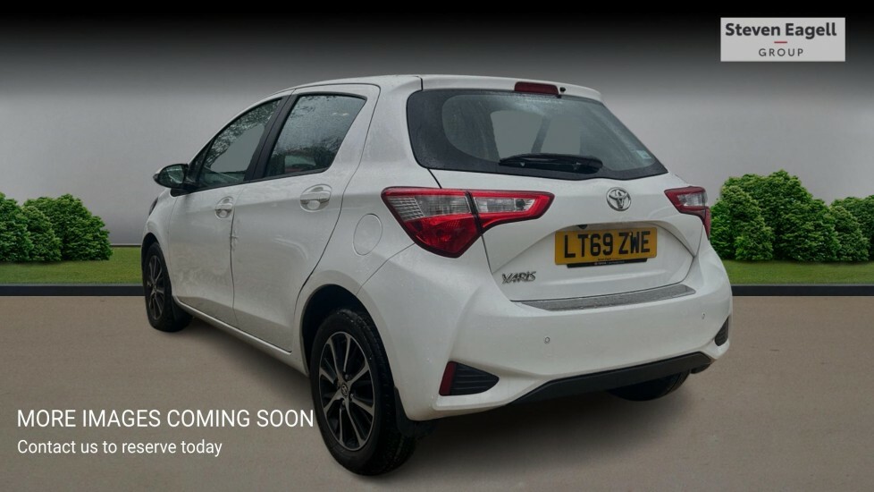 Toyota Yaris Icon Tech 1.5 Red #2