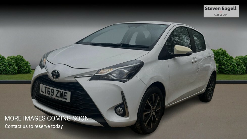 Toyota Yaris Icon Tech 1.5 Red #3
