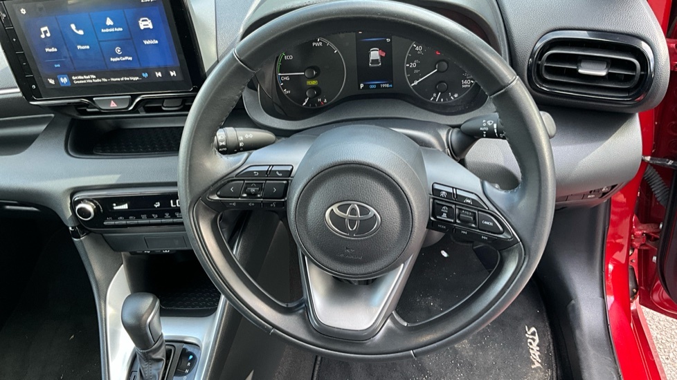 Toyota Yaris Design Black #10
