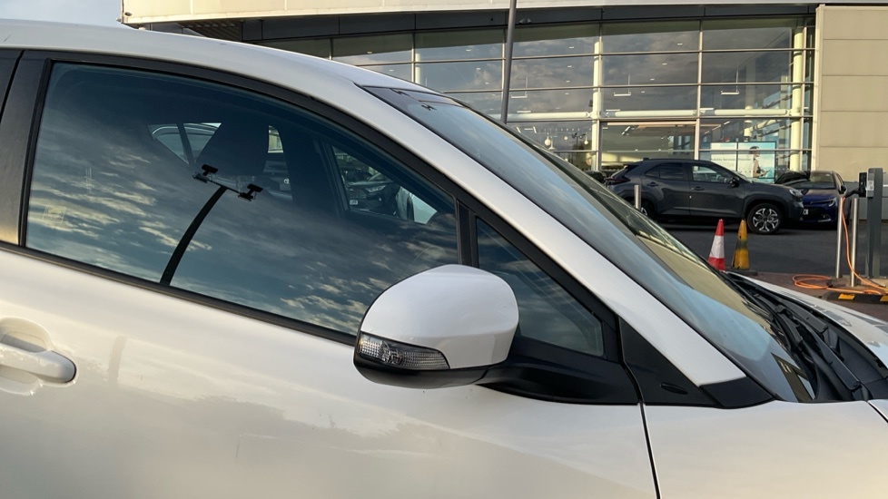 Toyota C-Hr Excel Black #31